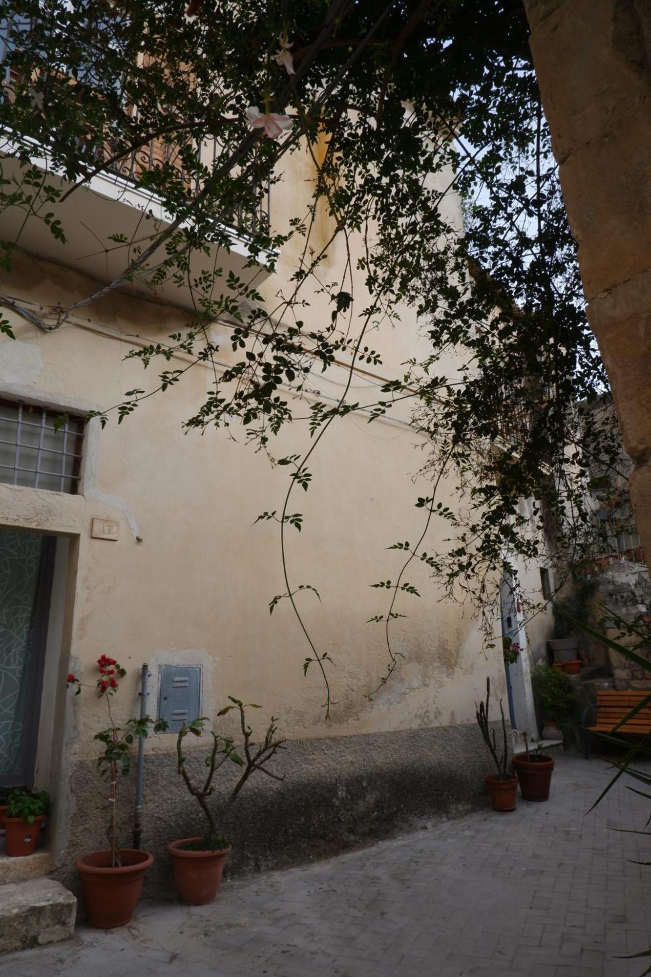 Casa Catale Bed & Breakfast Модика Екстериор снимка